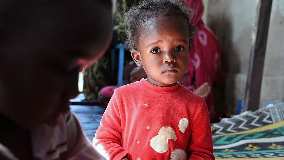 Children learning and playing in a transit center, in Agadez, in the North of Niger.
